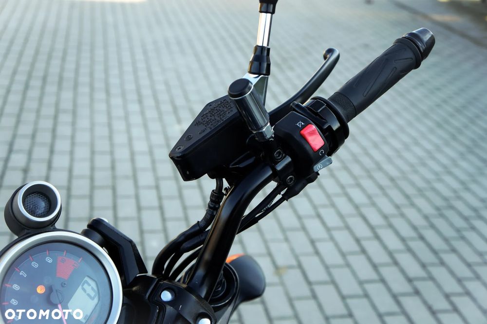 Yamaha V-MAX - 14
