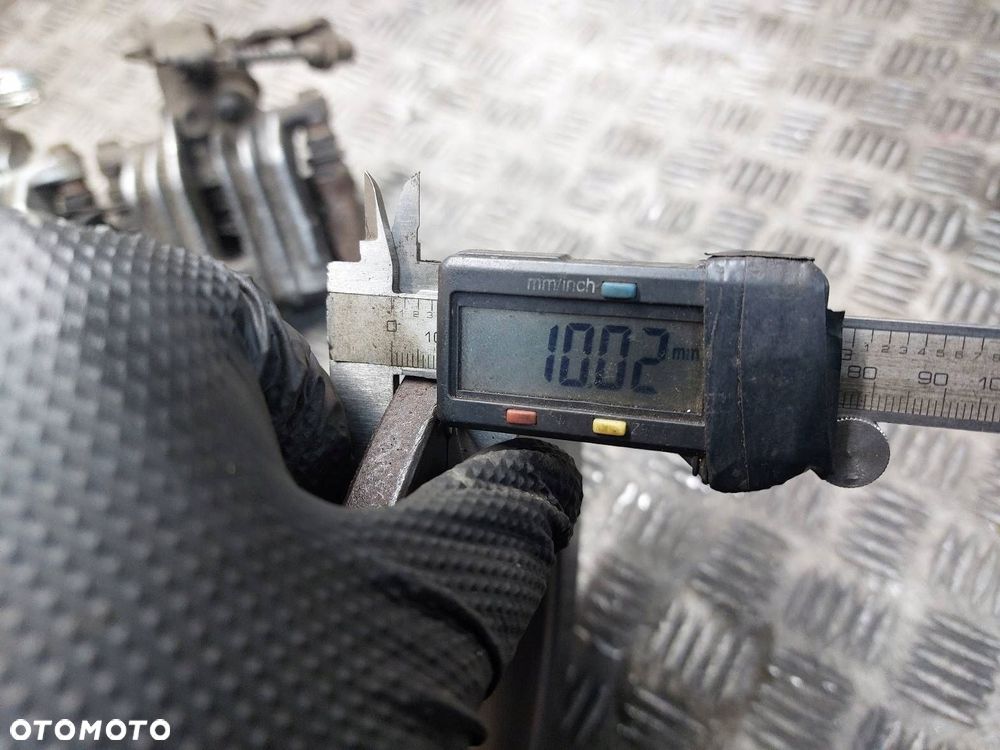 TARCZE HAMULCOWE TYŁ + KLOCKI + ZACISKI VOLKSWAGEN PASSAT B5 - 5