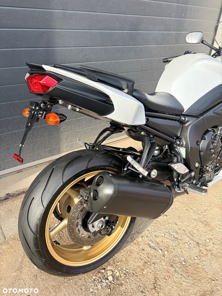Yamaha FZ8 - 2