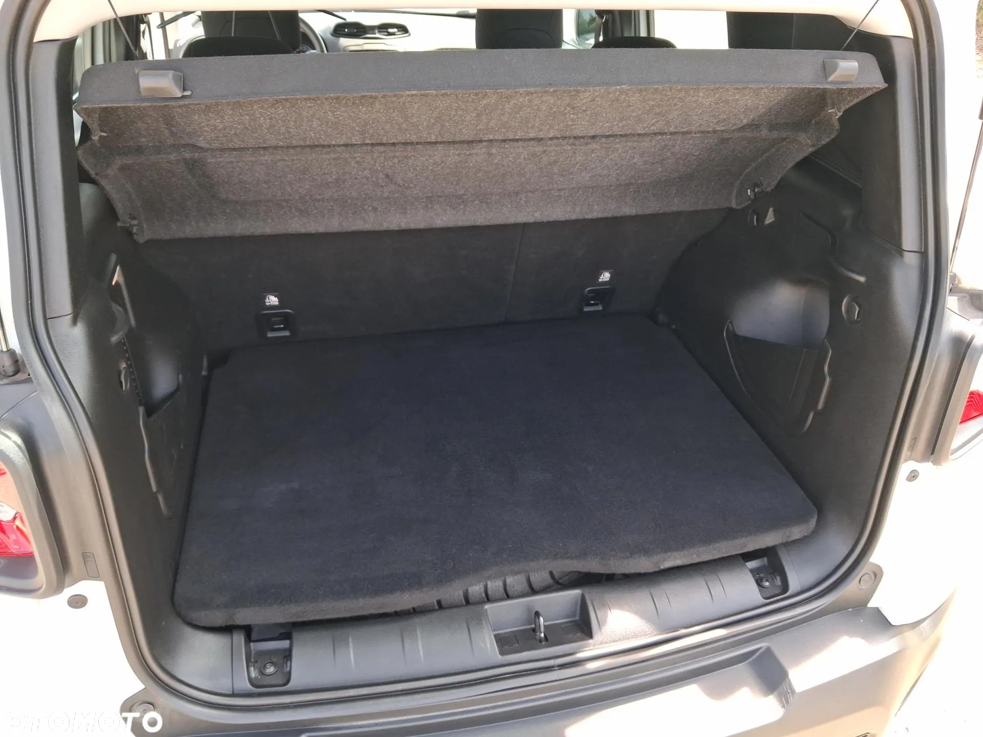 Jeep Renegade 1.0 GSE T3 Turbo Sport FWD S&S - 28