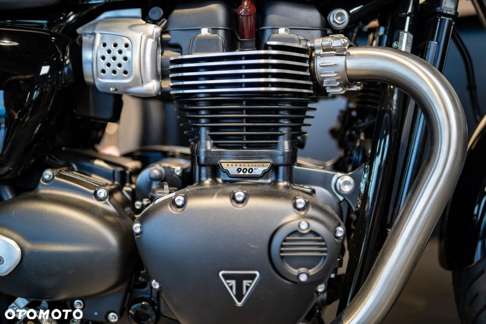 Triumph Bonneville - 20