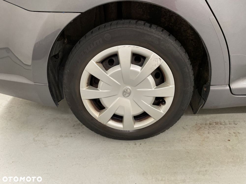 Toyota Avensis 2.0 D-4D 2010 - 14