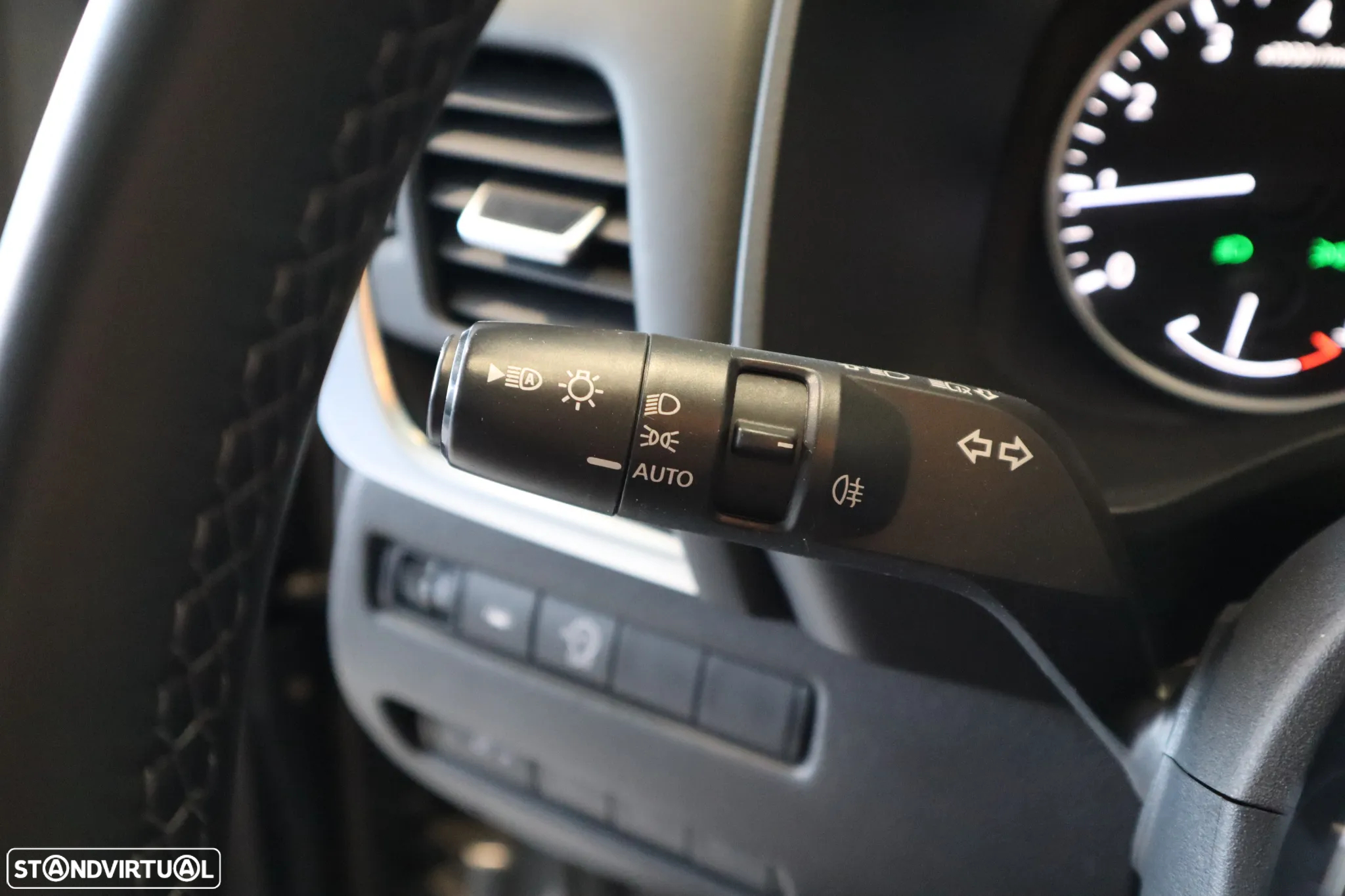 Nissan Qashqai 1.3 DIG-T N-Connecta Xtronic - 19