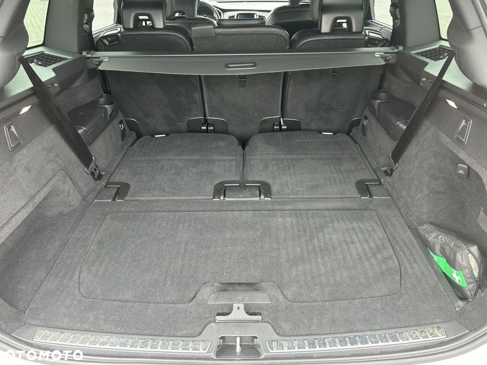 Volvo XC 90 - 28
