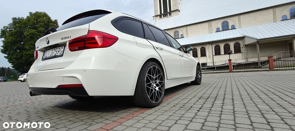 BMW Seria 3 330i xDrive Edition Luxury Line Purity - 8