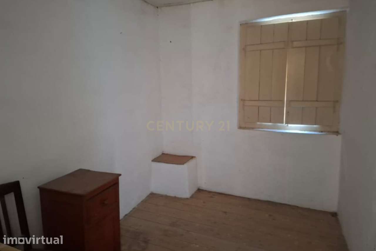Casa para Recuperar em Alcaravela, Sardoal - Grande imagem: 2/13