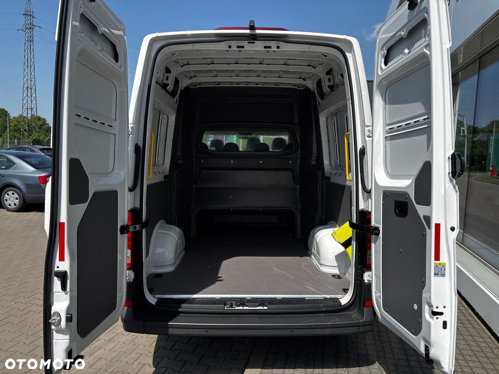 Volkswagen Crafter 35 2.0 TDI L3H3 3640 140 KM - 10
