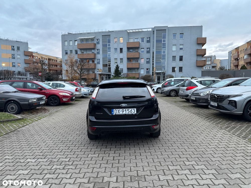 Ford Focus 1.6 16V Sport - 8