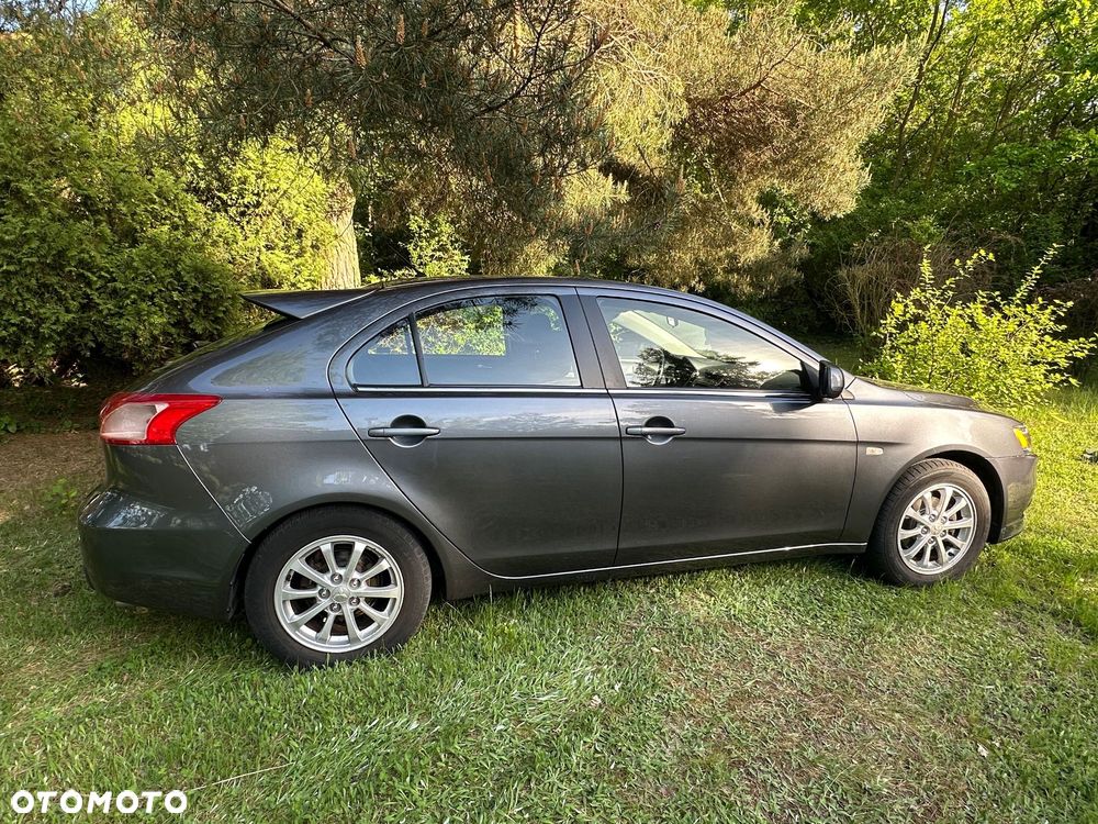 Mitsubishi Lancer 1.6 Invite - 17
