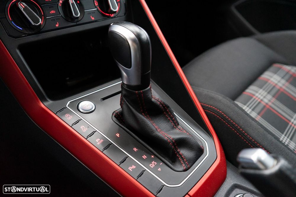 VW Polo 2.0 TSI GTI DSG - 28