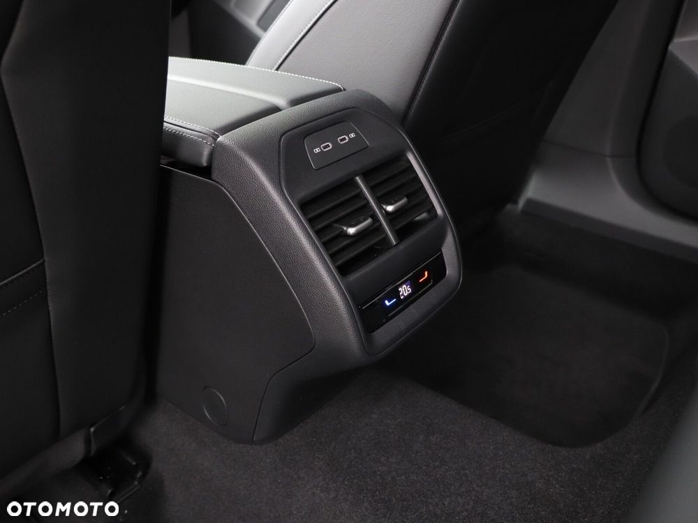 Volkswagen Passat Variant - 12