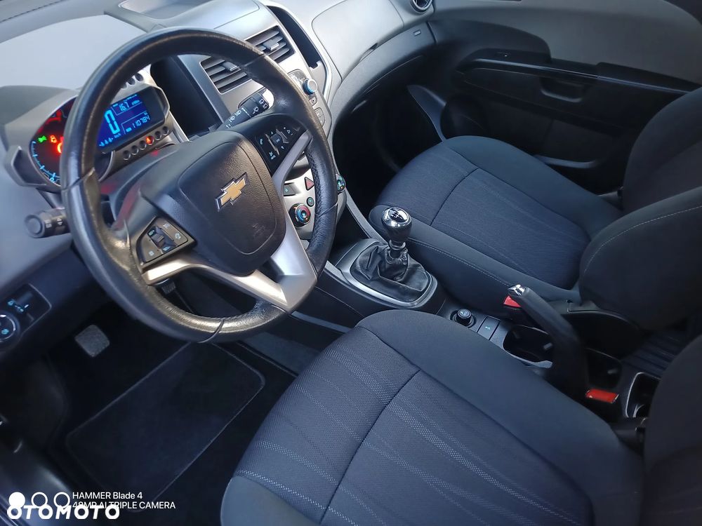 Chevrolet Aveo 1.6 LTZ - 15