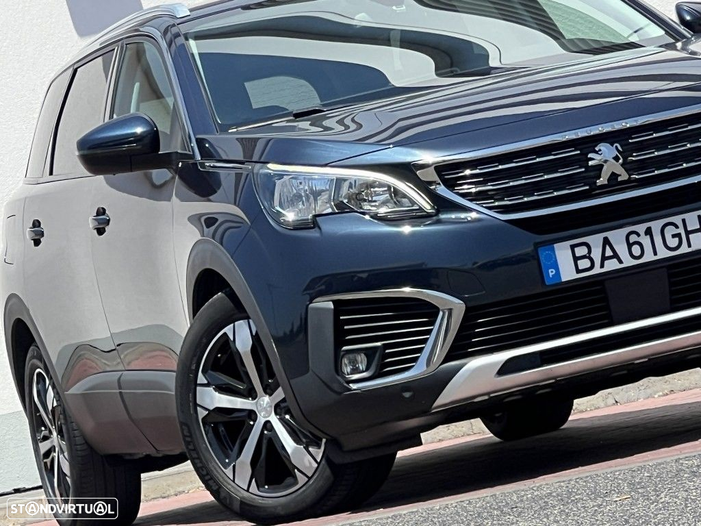 Peugeot 5008 1.6 HDi Allure J17 - 25