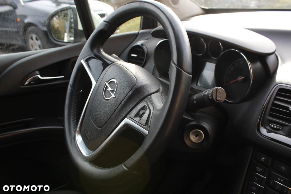 Opel Meriva - 22