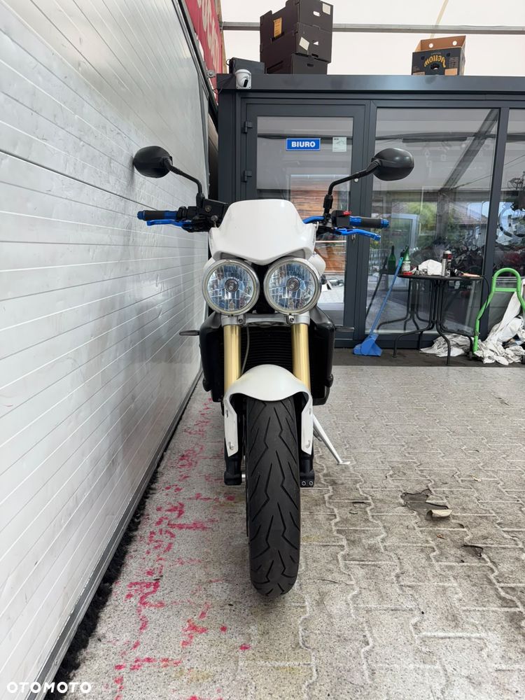 Triumph Street Triple - 28