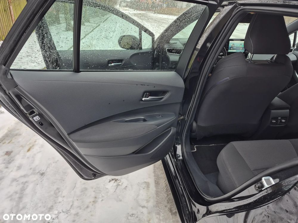 Toyota Corolla 2.0 Hybrid Comfort - 16