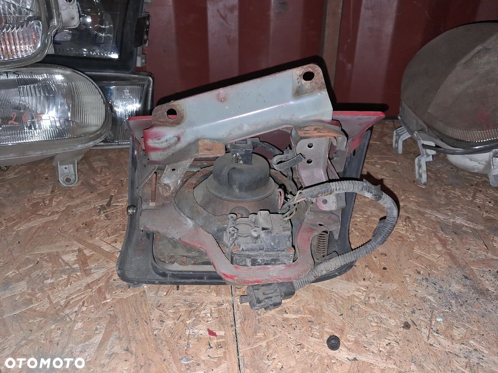Reflektor LAMPA PRZÓD PRAWY PRAWA MAZDA 323F POP UP - 3
