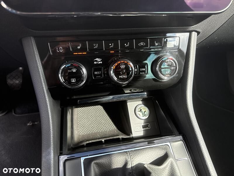 Skoda Superb 1.5 TSI ACT Ambition - 16