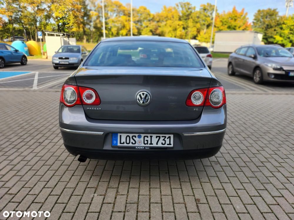 Volkswagen Passat - 6