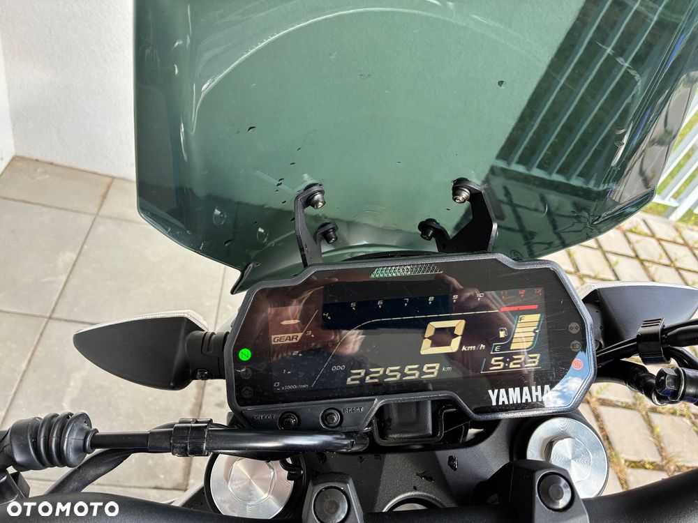 Yamaha MT - 12