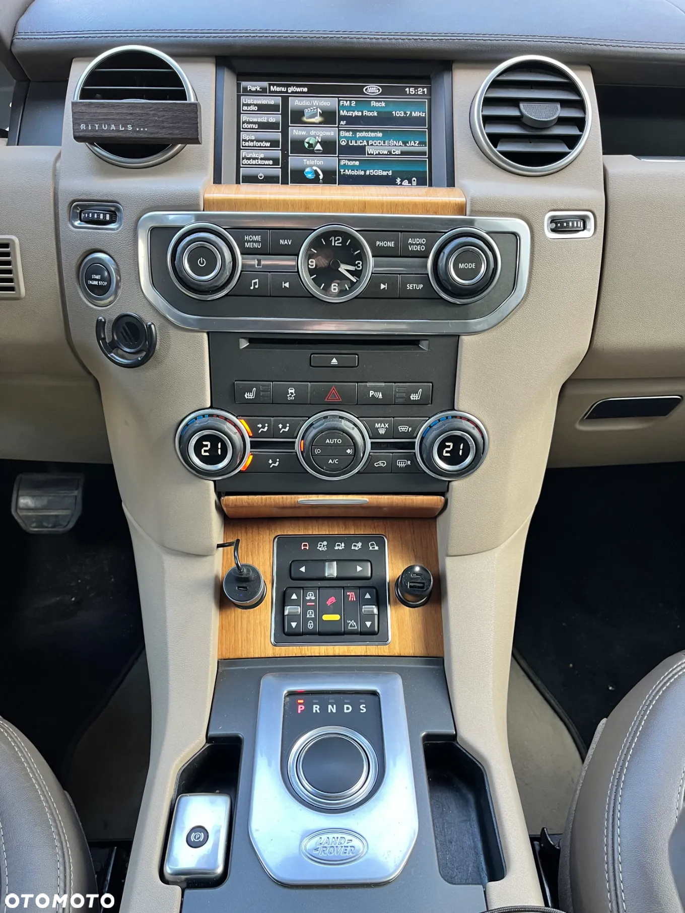 Land Rover Discovery IV 3.0SD V6 HSE - 30