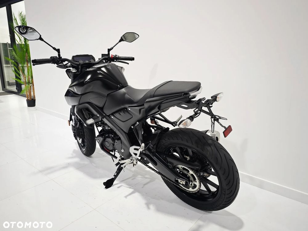 Yamaha MT - 10