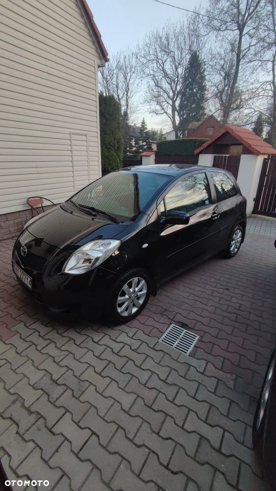Toyota Yaris - 1
