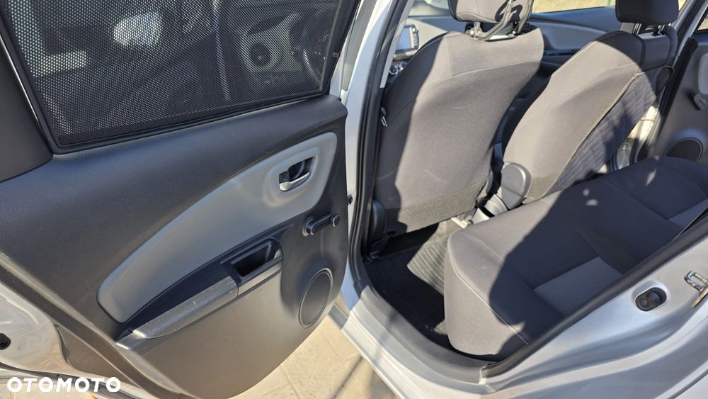 Toyota Yaris 1.5 Premium - 19