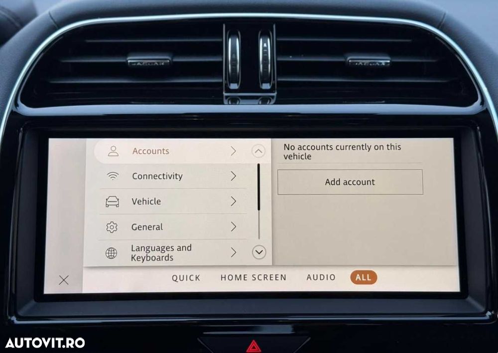 Jaguar XE D200 RWD MHEV R-Dynamic S - 35