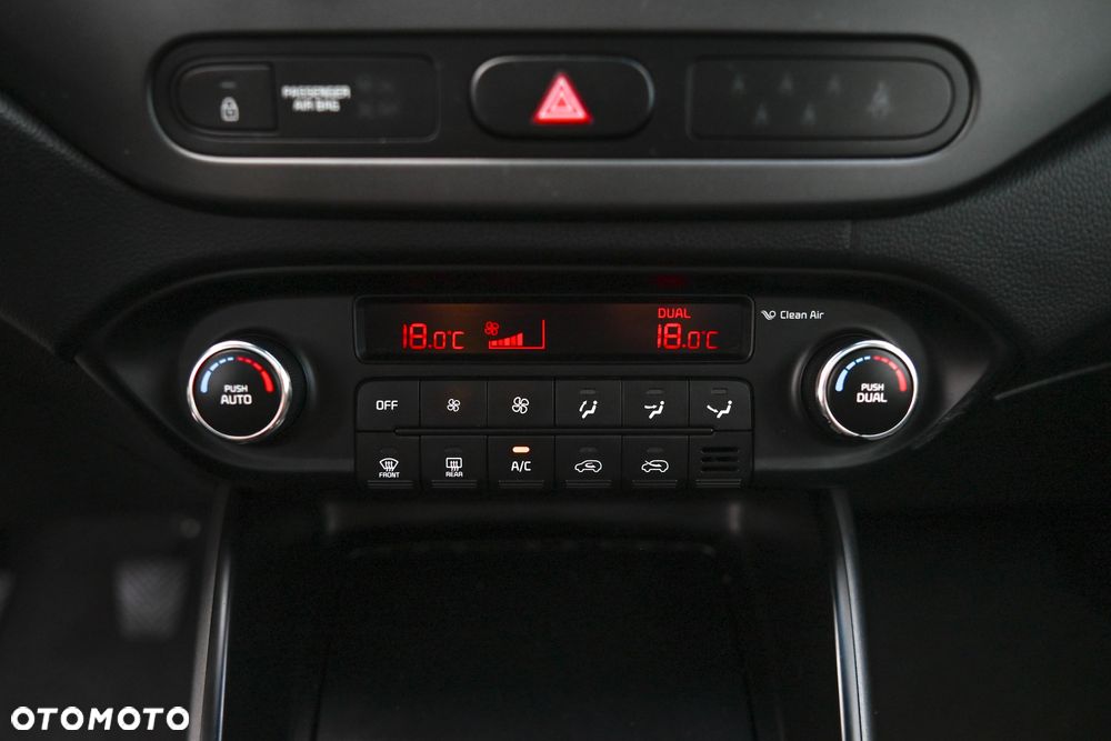 Kia Carens 1.7 CRDi S 7os - 18