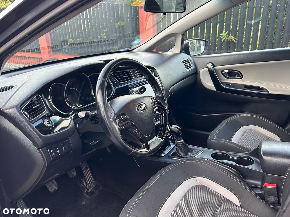 Kia Ceed 1.4 L - 8