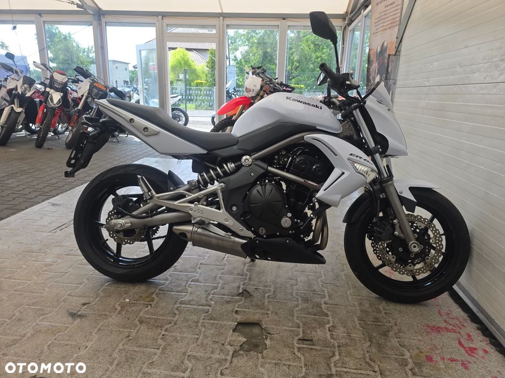 Kawasaki ER - 24