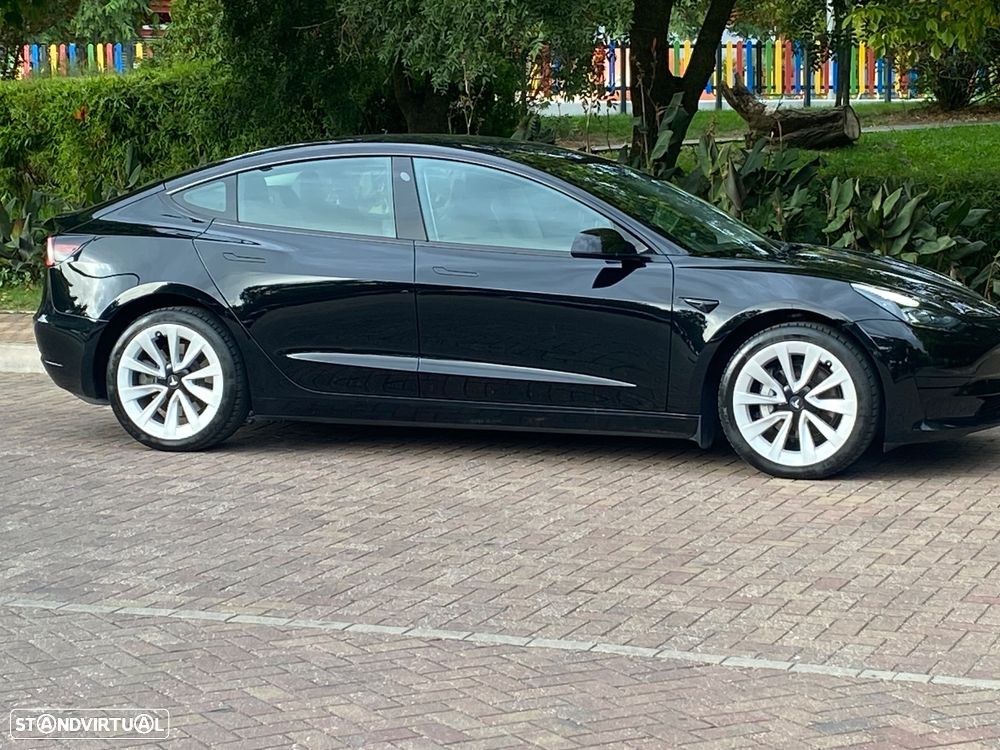 Tesla Model 3 - 5