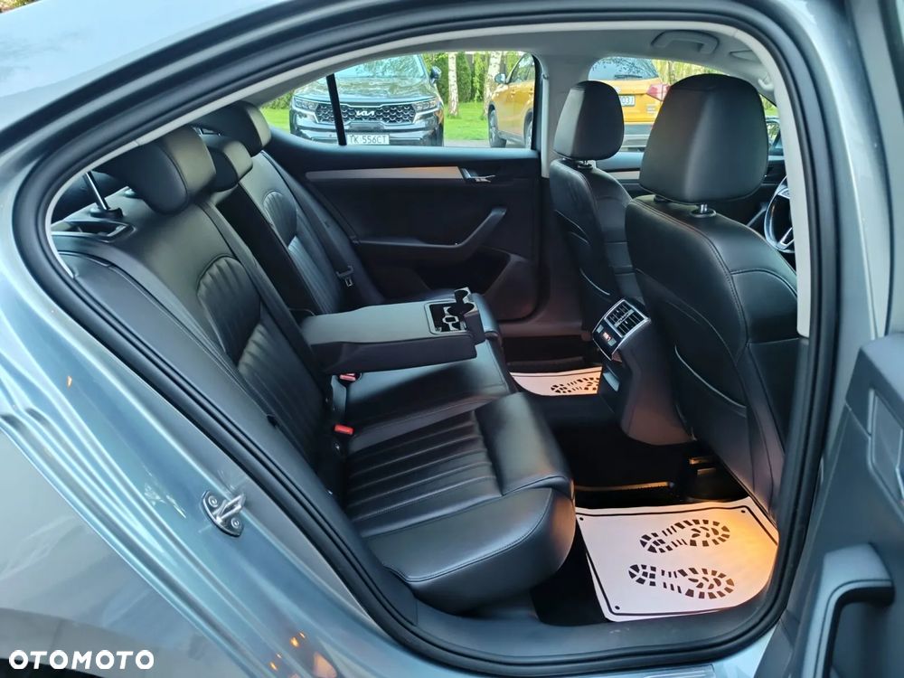 Skoda Superb 1.4 TSI ACT DSG Ambition - 36