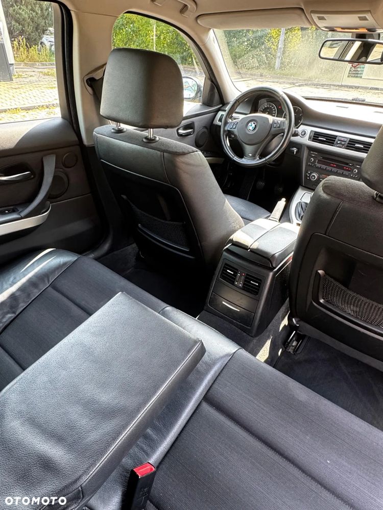 BMW Seria 3 320d - 16