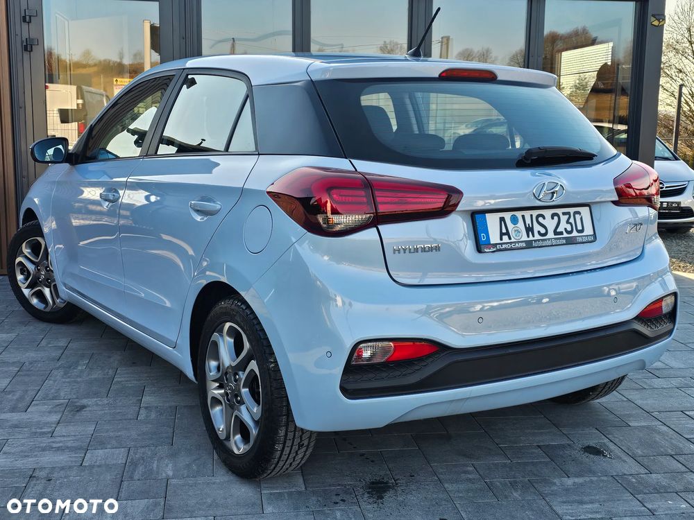 Hyundai i20 blue 1.2 Trend - 35