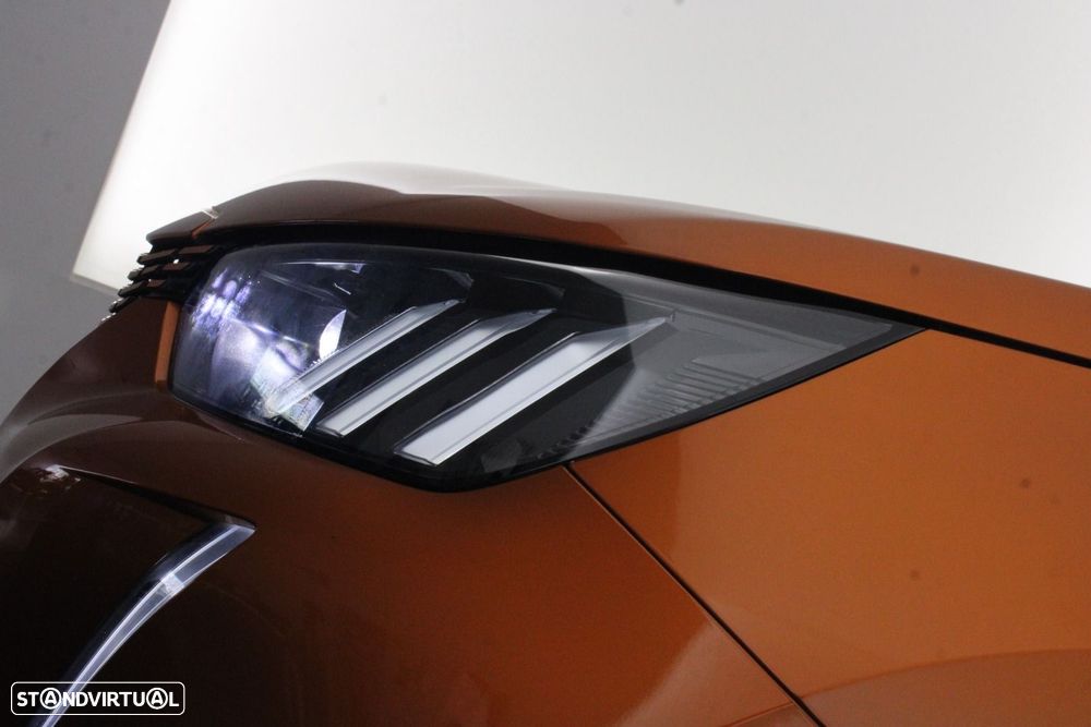 Peugeot e-2008 50 kWh GT - 43