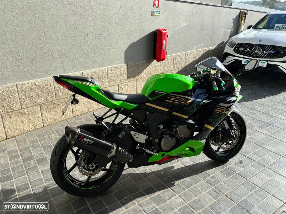 Kawasaki ZX ZX6R - 6