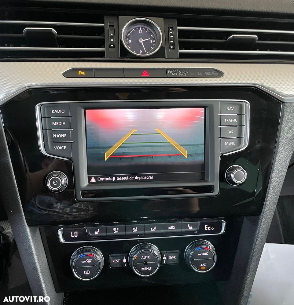 Volkswagen Passat - 35