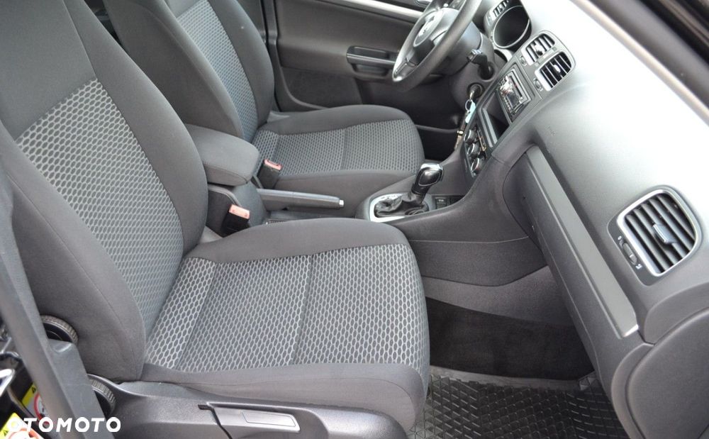 Volkswagen Golf - 34