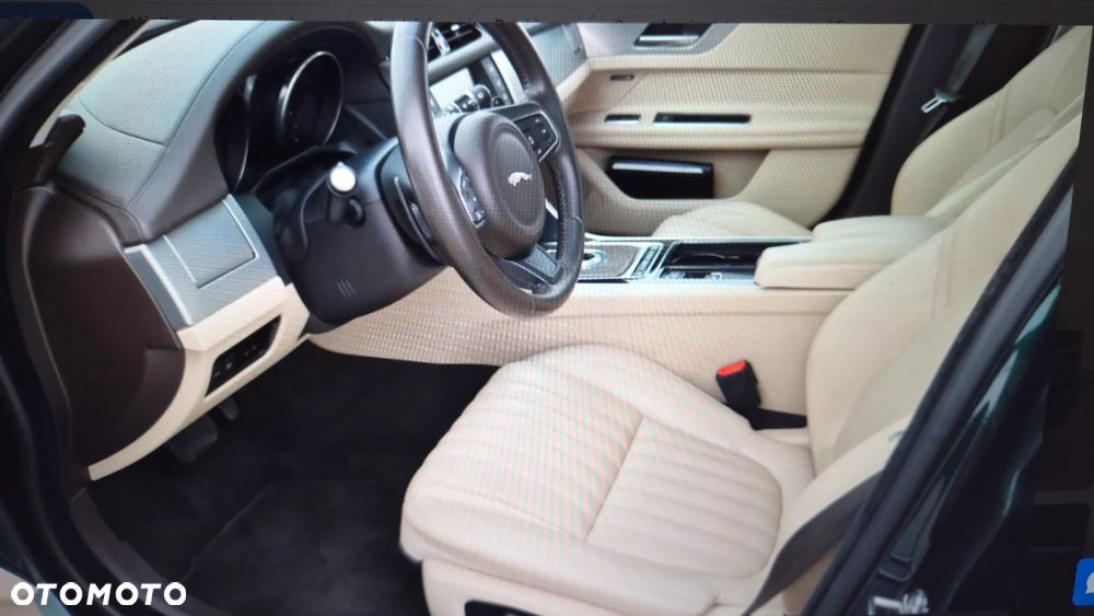 Jaguar XF 2.0 i4D Portfolio - 9