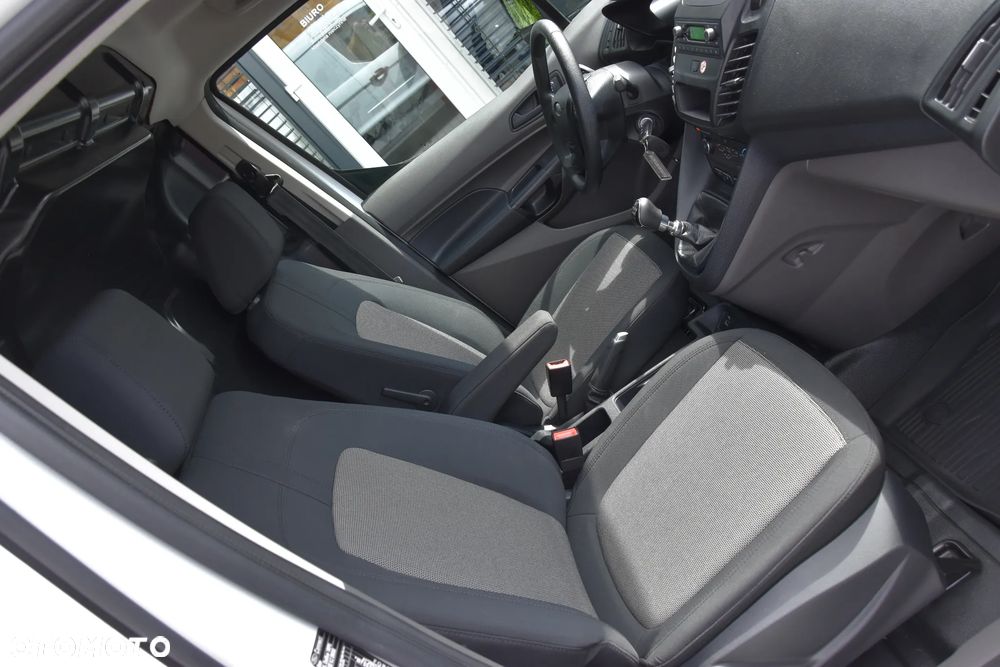 Ford Transit Connect - 19