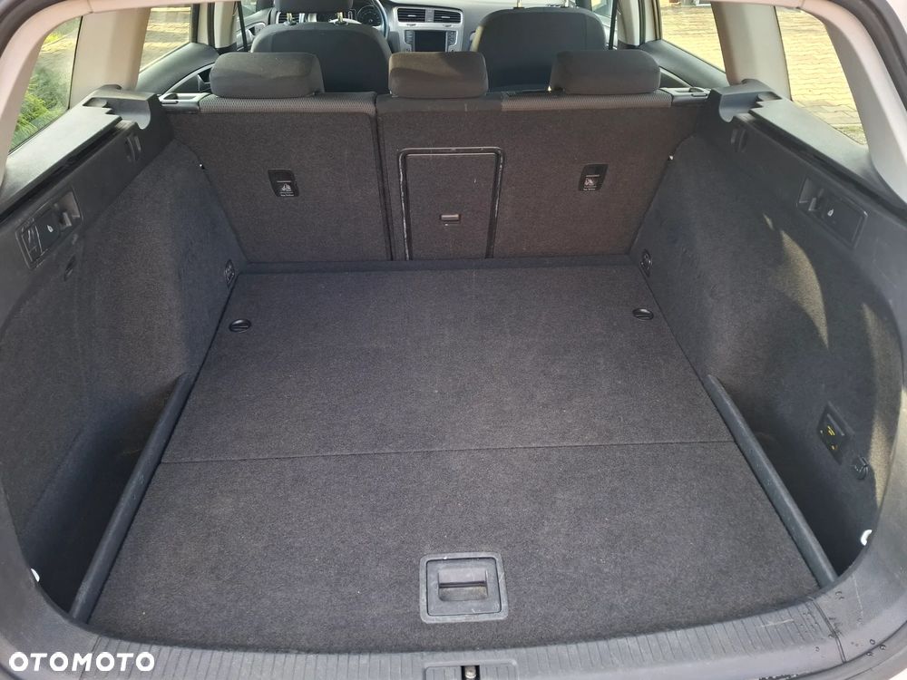 Volkswagen Golf - 21