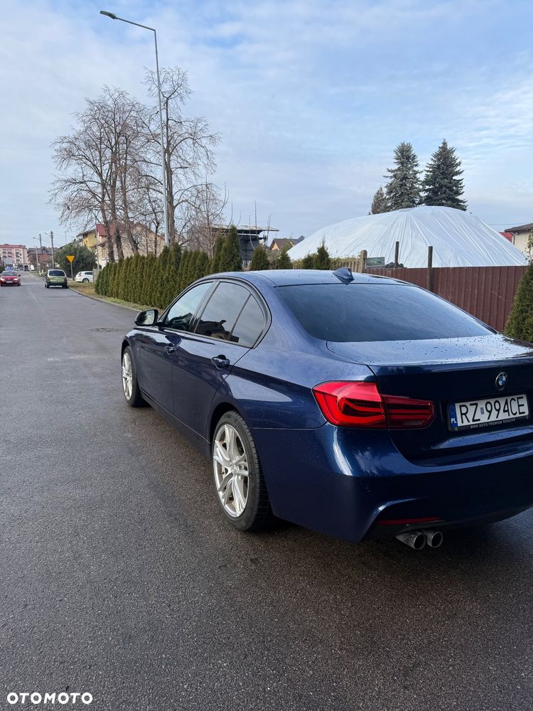 BMW Seria 3 320d Sport Line - 9