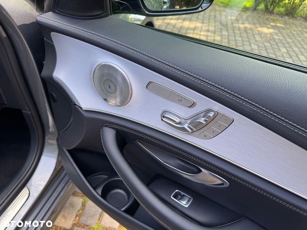 Mercedes-Benz Klasa E 300 de PHEV 4-Matic AMG 9G-Tronic - 30