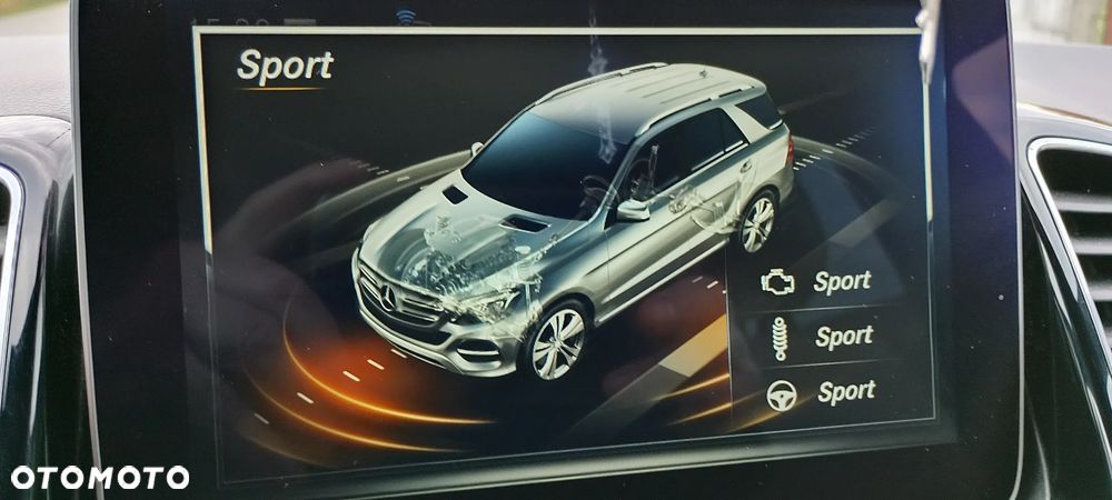 Mercedes-Benz GLE 350 d 4-Matic - 29