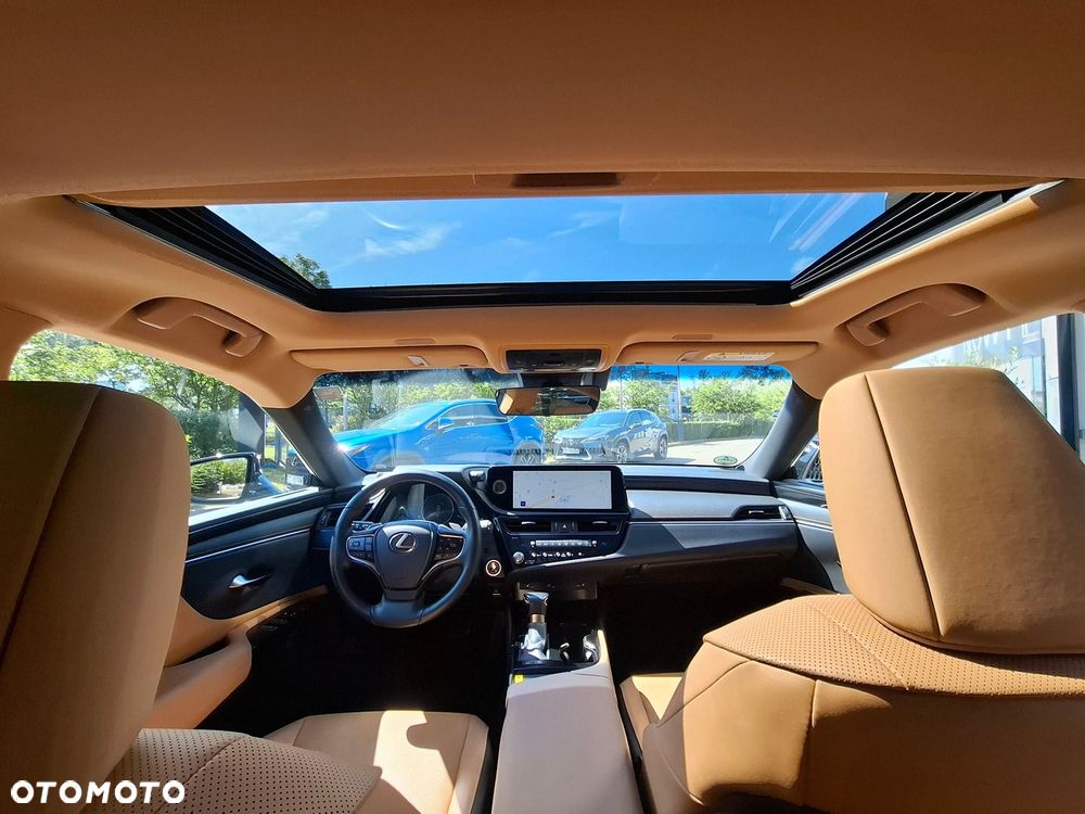 Lexus ES 300h Business Edition - 27