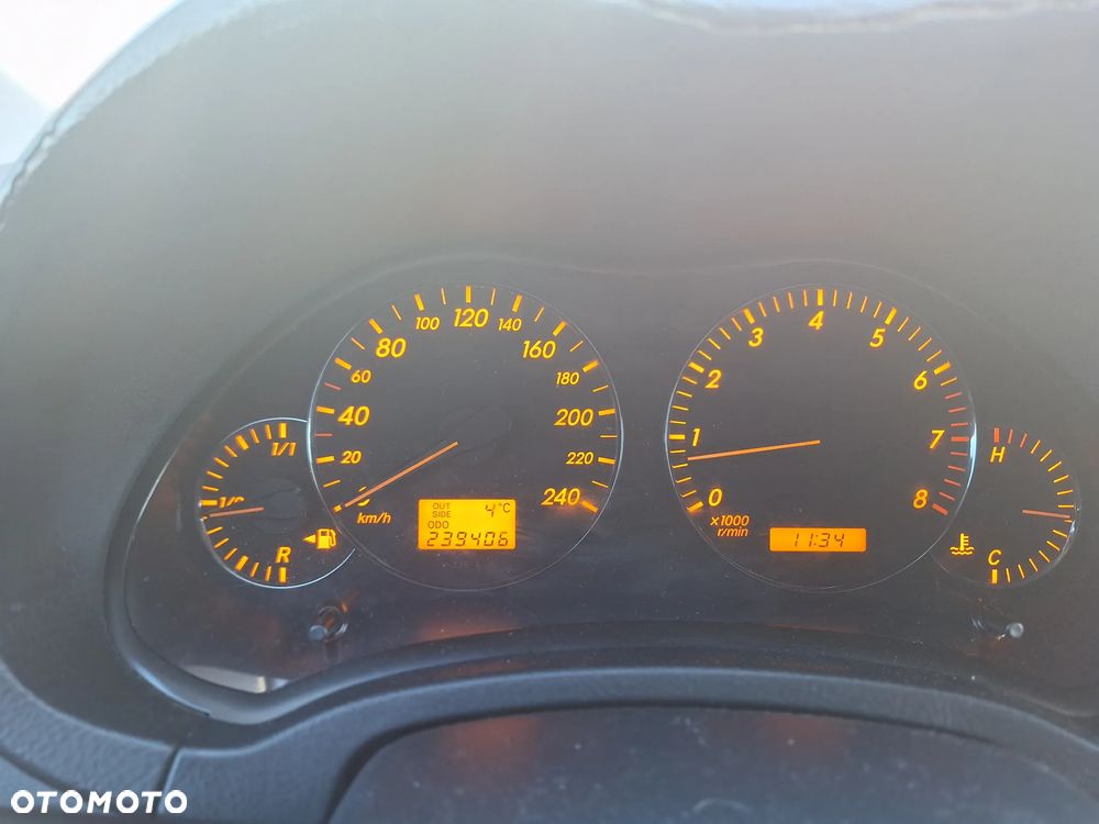 Toyota Avensis 1.8 VVT-i Sol - 7