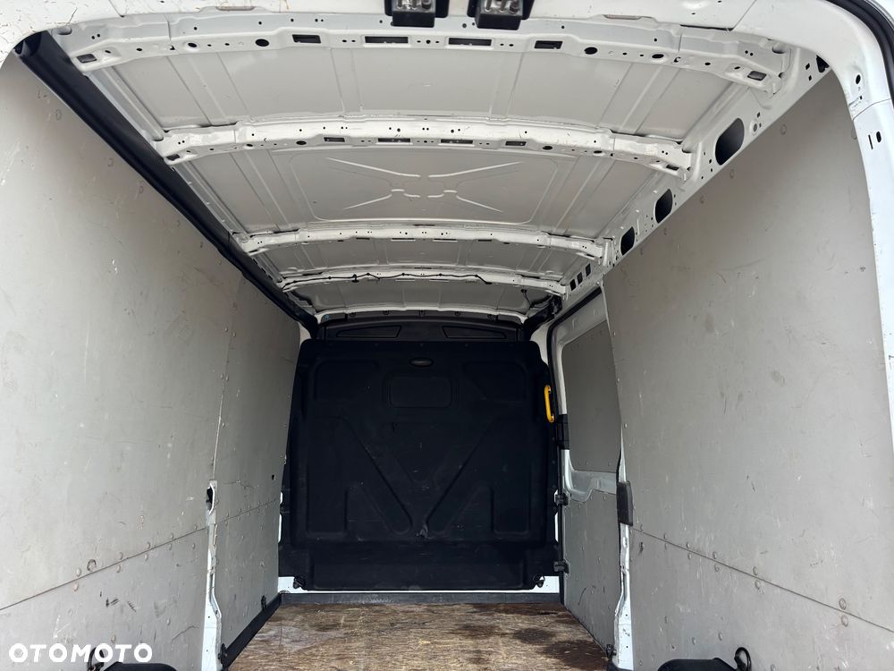 Ford Transit - 36