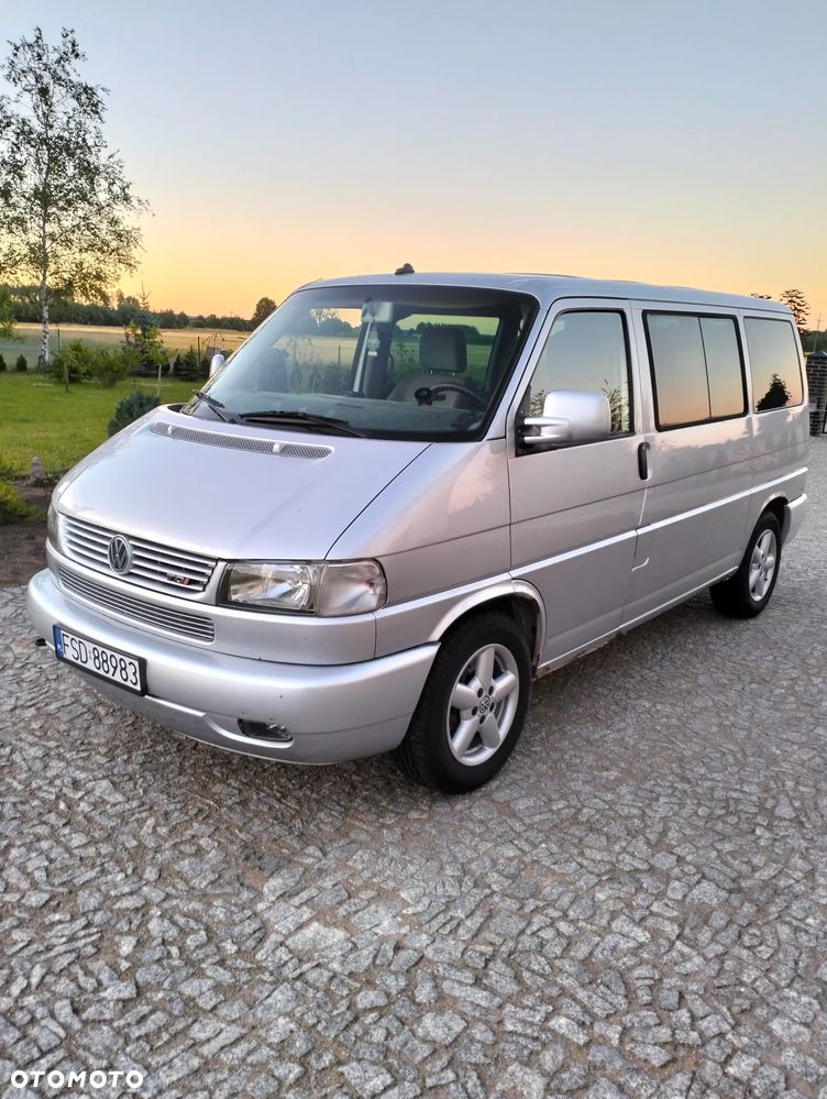 Volkswagen Multivan - 2